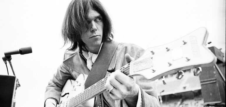 Neil Young an Old Man With a Heart Of Gold – Melroze